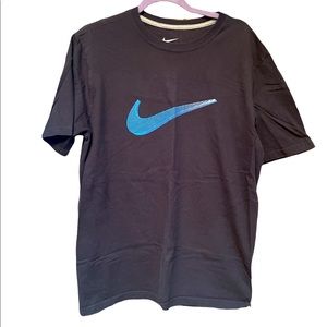 Size Medium Nike men’s shirt